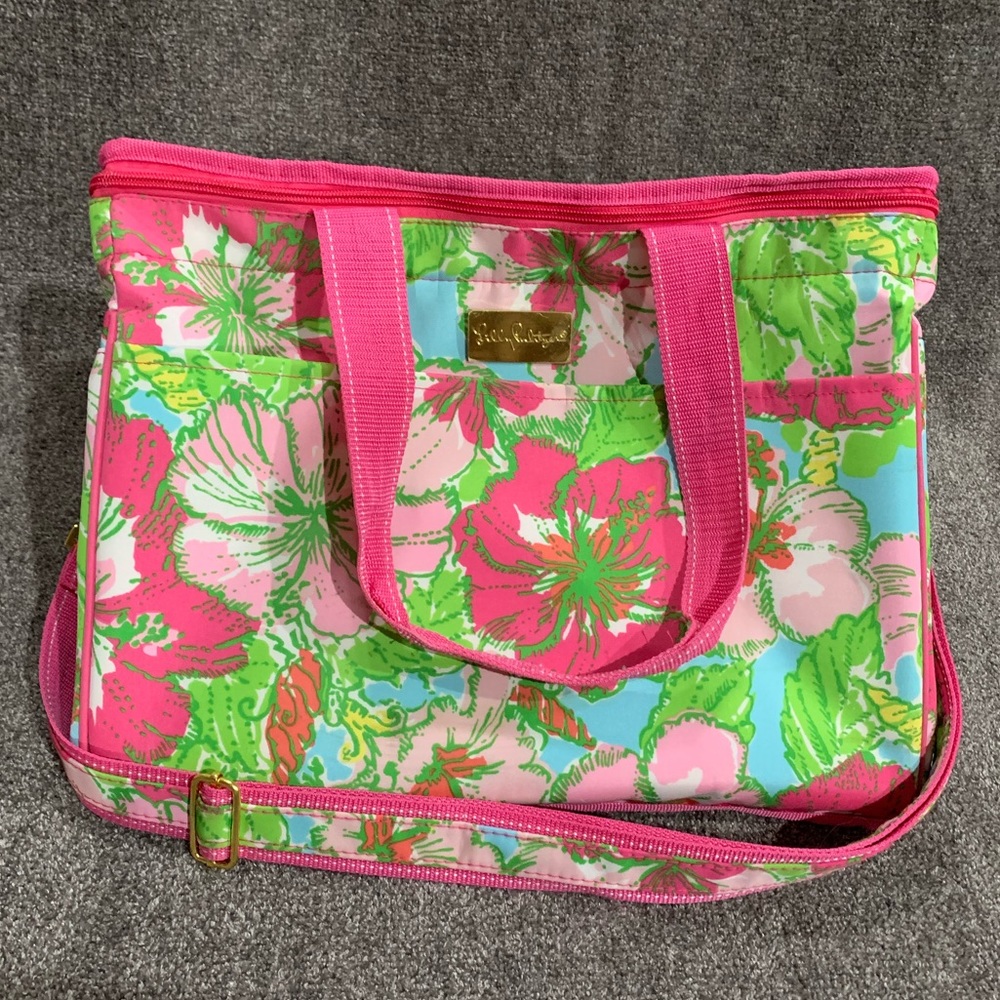 Lilly Pulitzer cooler in Big Flirt